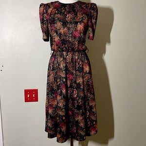 Vintage floral print midi 6